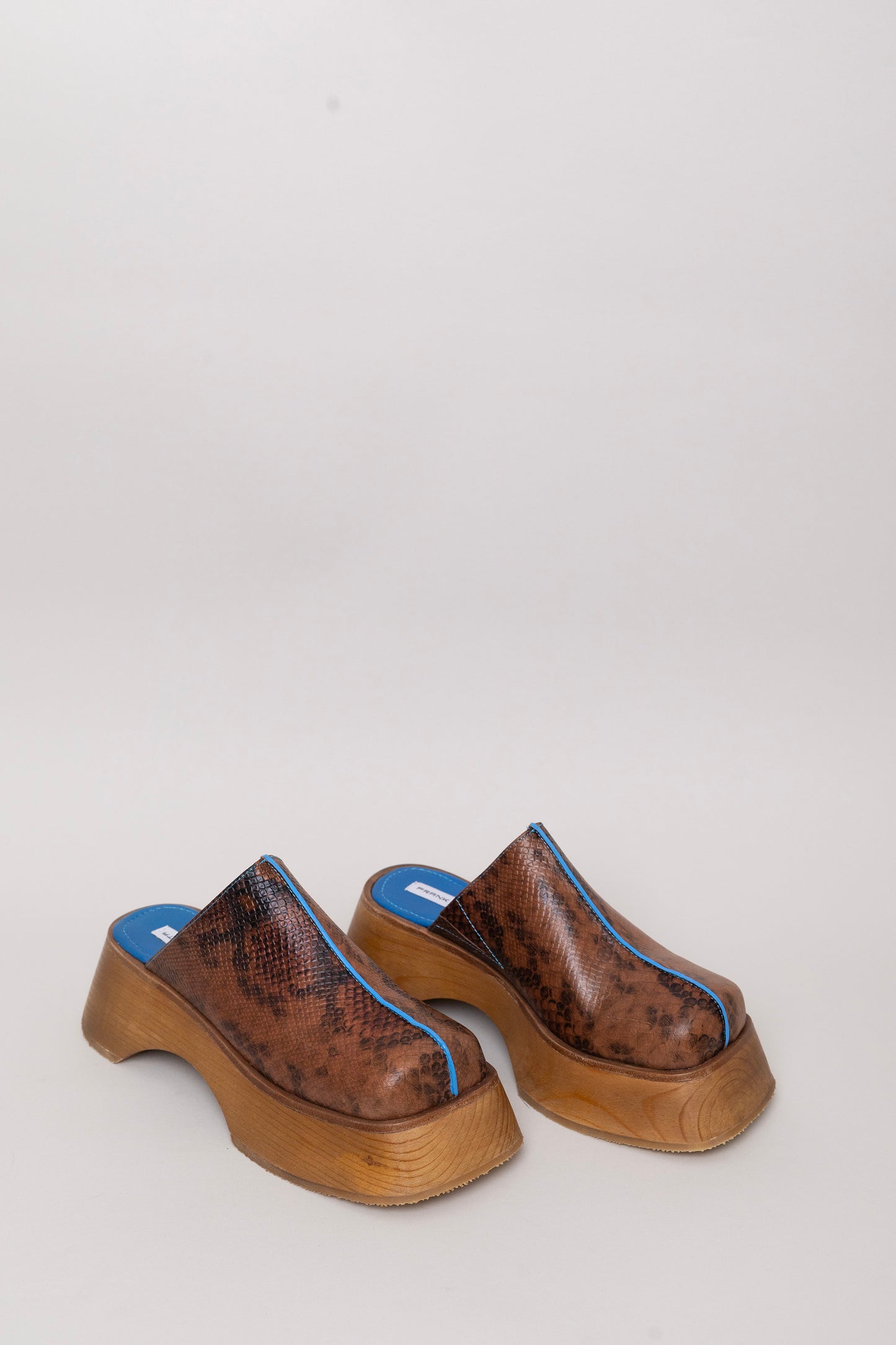 JACKIE CLOG - CAMEL SNAKE PRINT